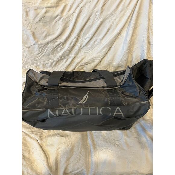 Nautica Charcoal Gray Duffel 18x10x8 - Picture 1 of 7